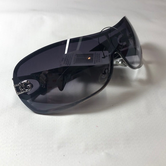 Sunglasses - Picture 3 of 5